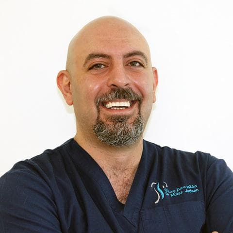الدكتور معتز جدعان (Dr. Mutaz Jadaan) طبيب عظام ومفاصل في العبدلي، عمّان